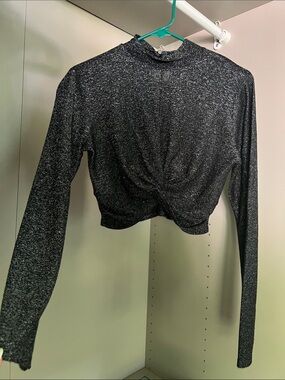 Forever 21 • Women’s M • Sparkle Twist-Front Long-Sleeve Crop Top • Black/Silver